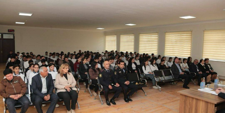 Sabirabadda “Narkomaniyaya və erkən nikaha yox deyək” mövzusunda maarifləndirici tədbirlər keçirilib